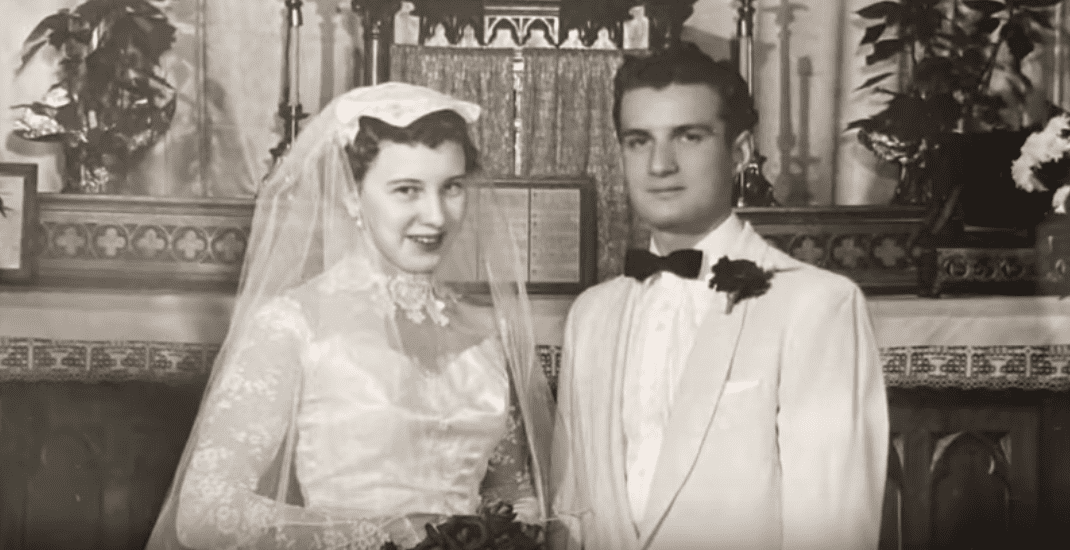 Beverley and Jerry Lindell on their wedding day, circa 1950s. | Photo: YouTube/KARE 11