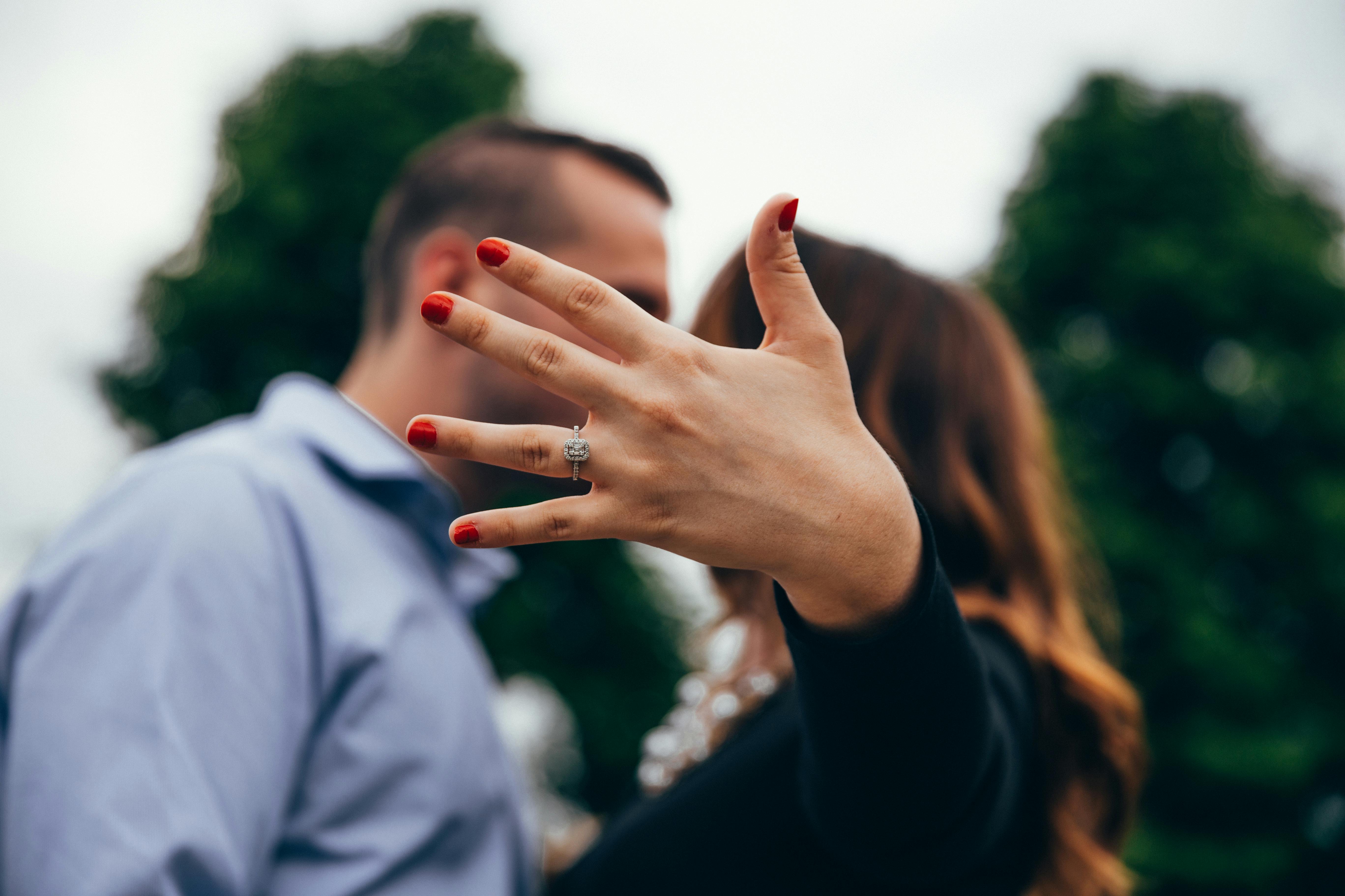 A woman showing her engagement ring | Source: Pexels