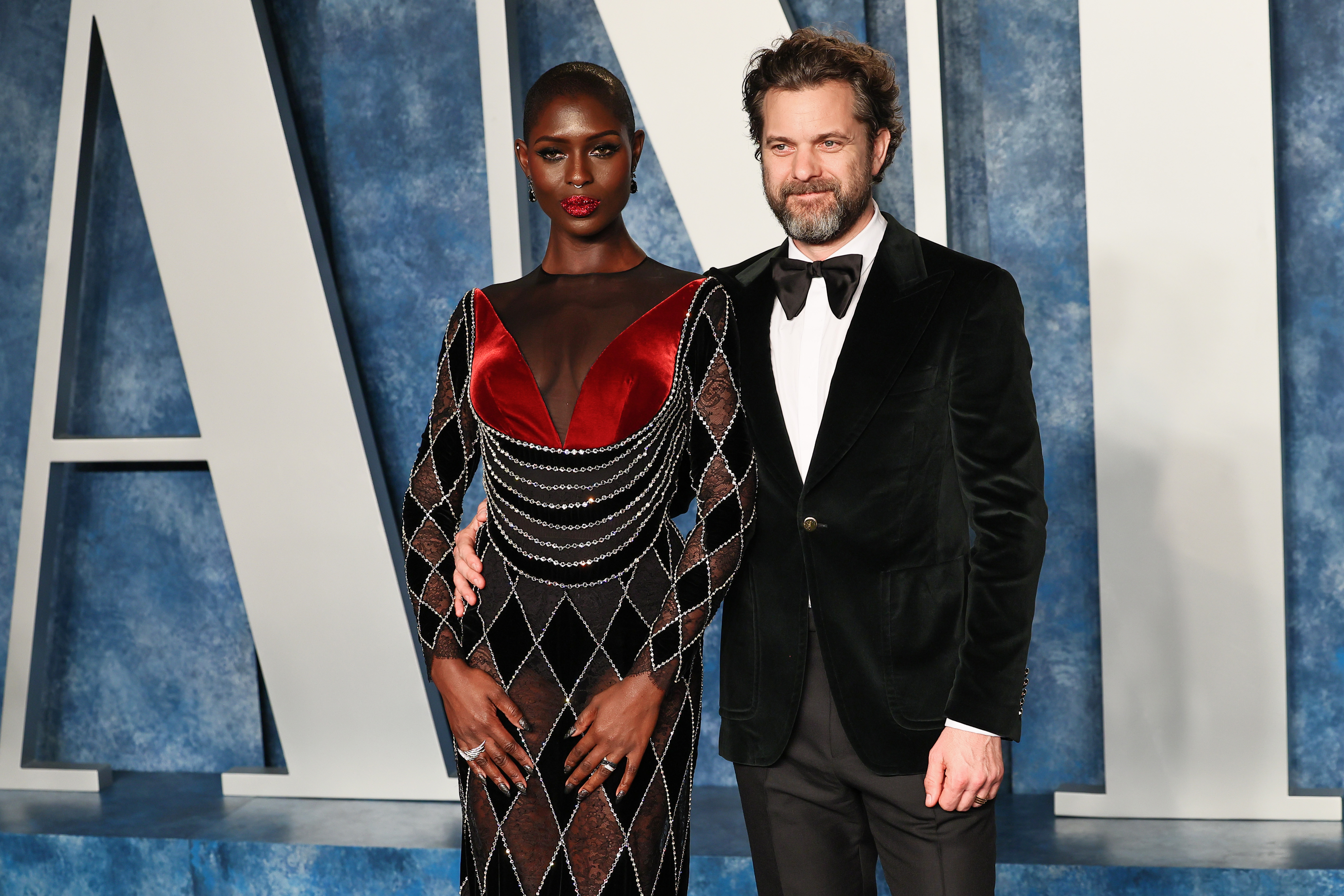 Jodie Turner-Smith and Joshua Jackson attend the Vanity Fair Oscar Party on March 12, 2023 | Source: Getty Images