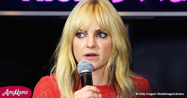 Anna Farris reveals the truth about plastic surgery she has gone through before becoming popular