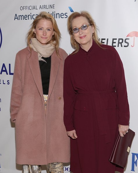  Mamie Gummer and Meryl Streep attend the Citymeals-On-Wheels Power Lunch at The Plaza Hotel on November 20, 2015 | Photo: Getty Images