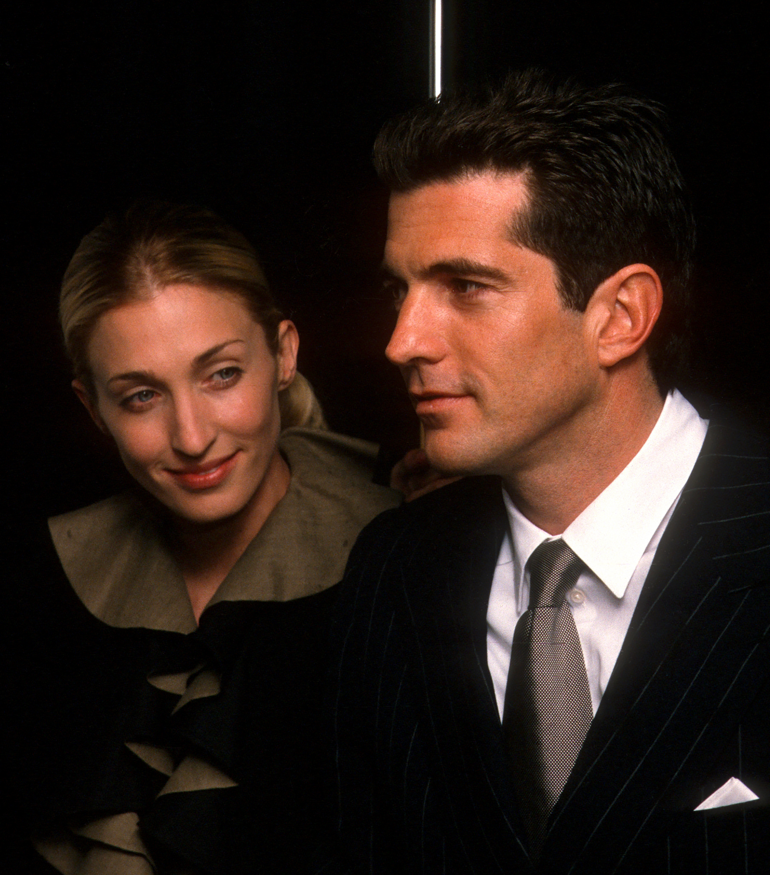 Carolyn Bessette and John F. Kennedy Jr. at the Newman's Own George Awards at the US Customs House in 1999 in New York. | Source: Getty Images