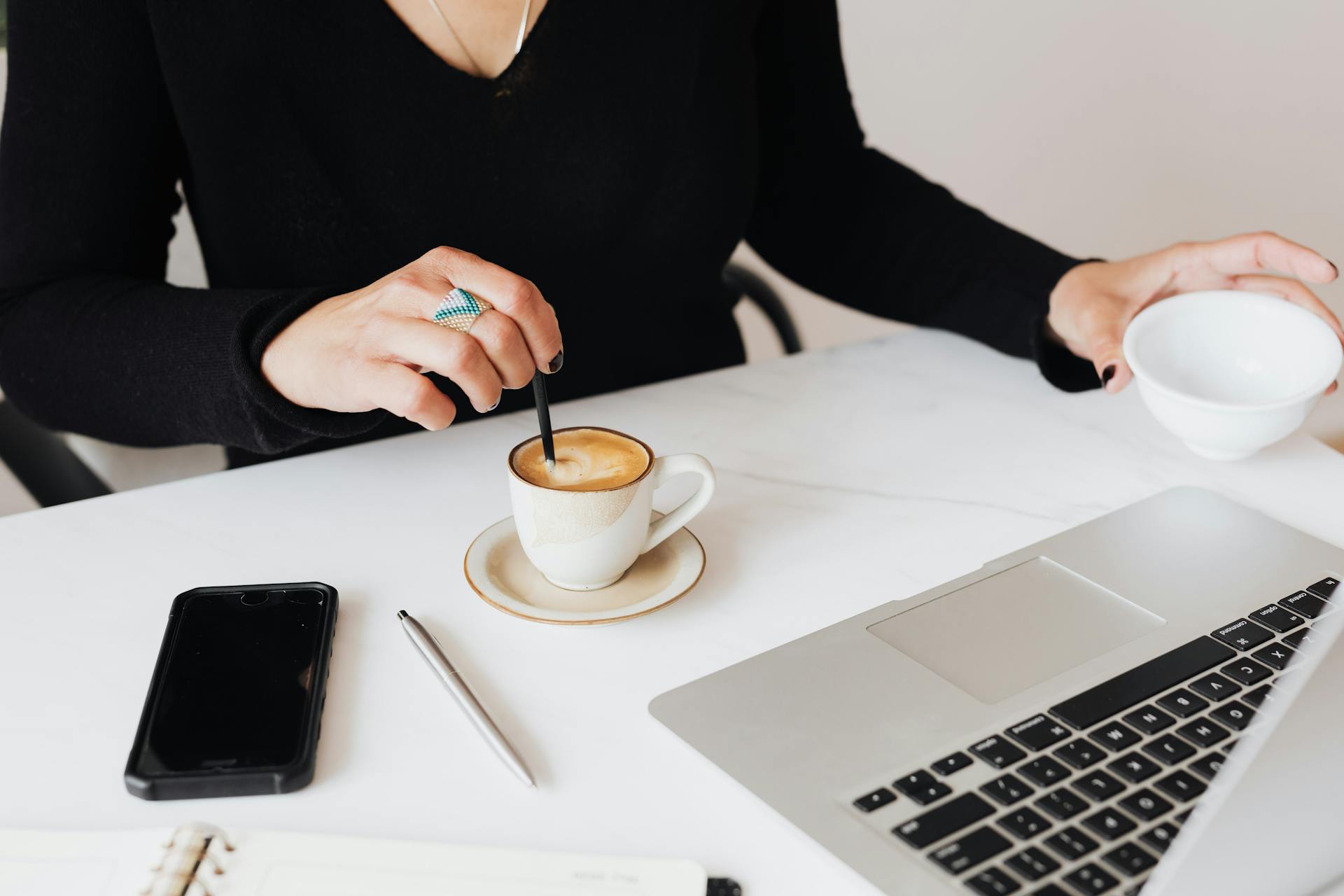 A woman in an office | Source: Pexels