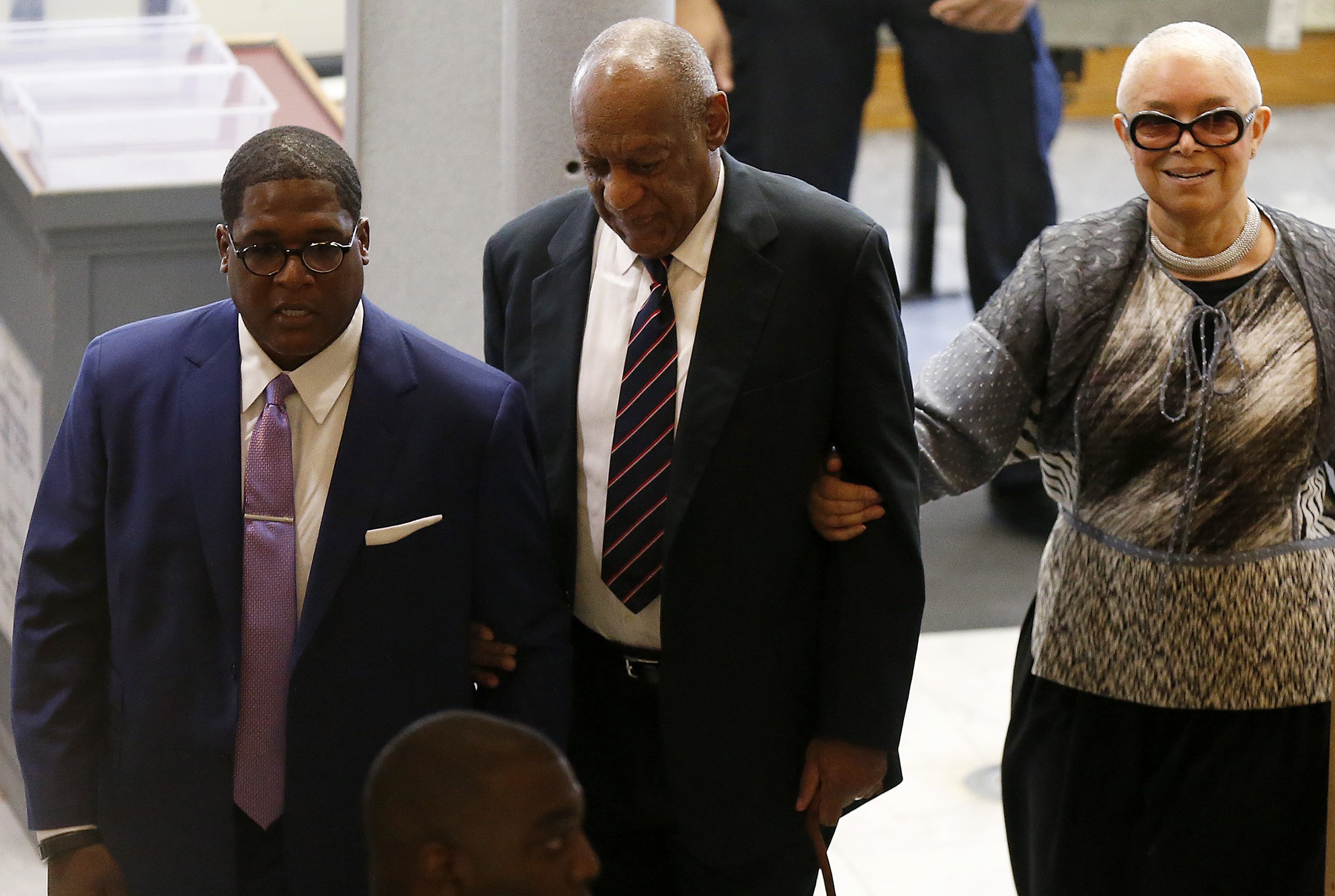 Bill and Camille Cosby and aide Andrew Wyatt enter the Montgomery County Courthouse on June 12, 2017 in in Norristown, Pennsylvania. | Photo: GettyImages
