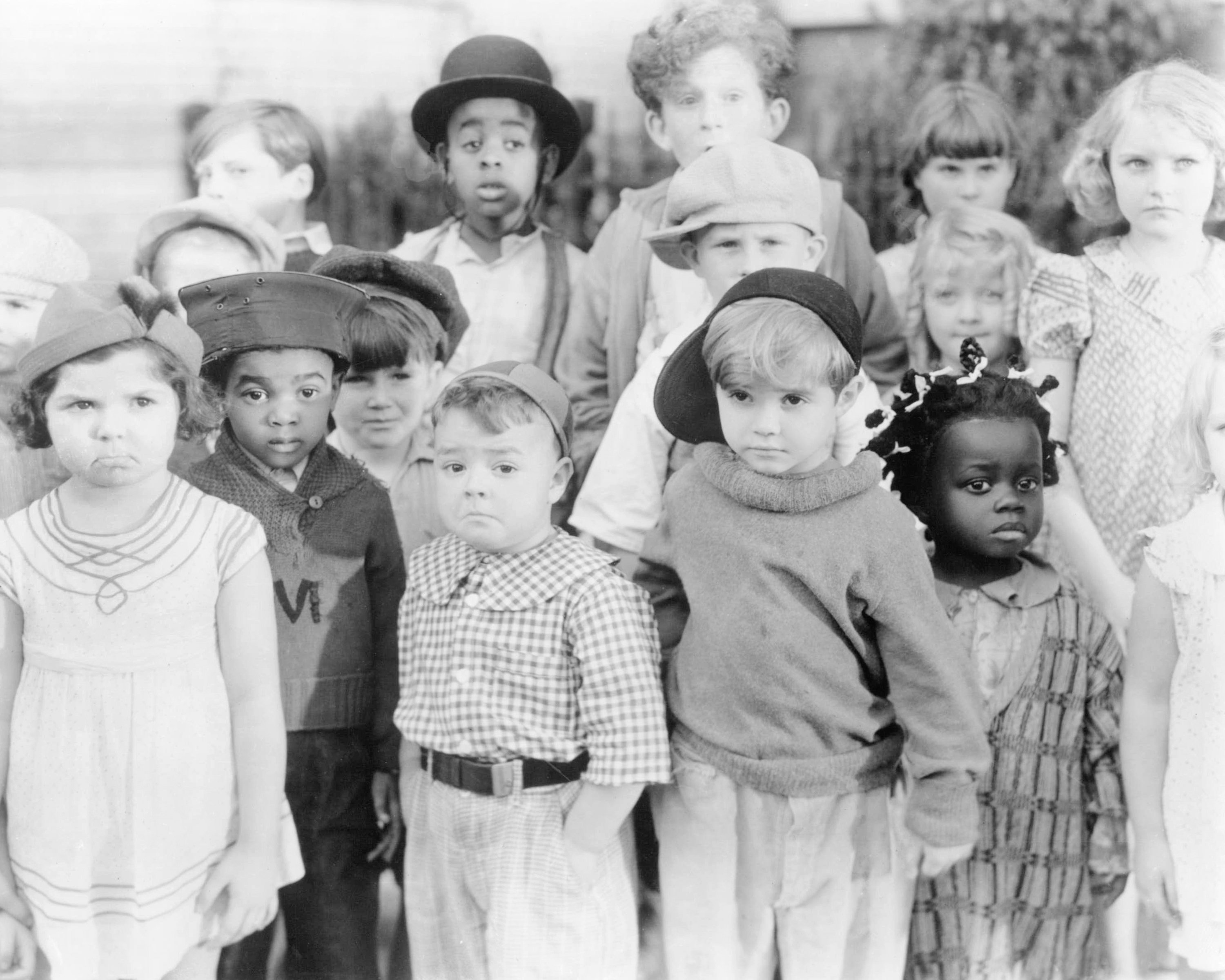 At far left is Eileen Bernstein and, from third left are George McFarland (1928 - 1993), Scotty Beckett (1929 - 1968) and Billie Thomas (1931 - 1980). Matthew Beard (1925 - 1981) | Source: Getty Images