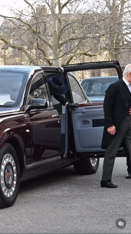 A screengrab of a video, dated 2 April 2026. | Source: Instagram/hellomag