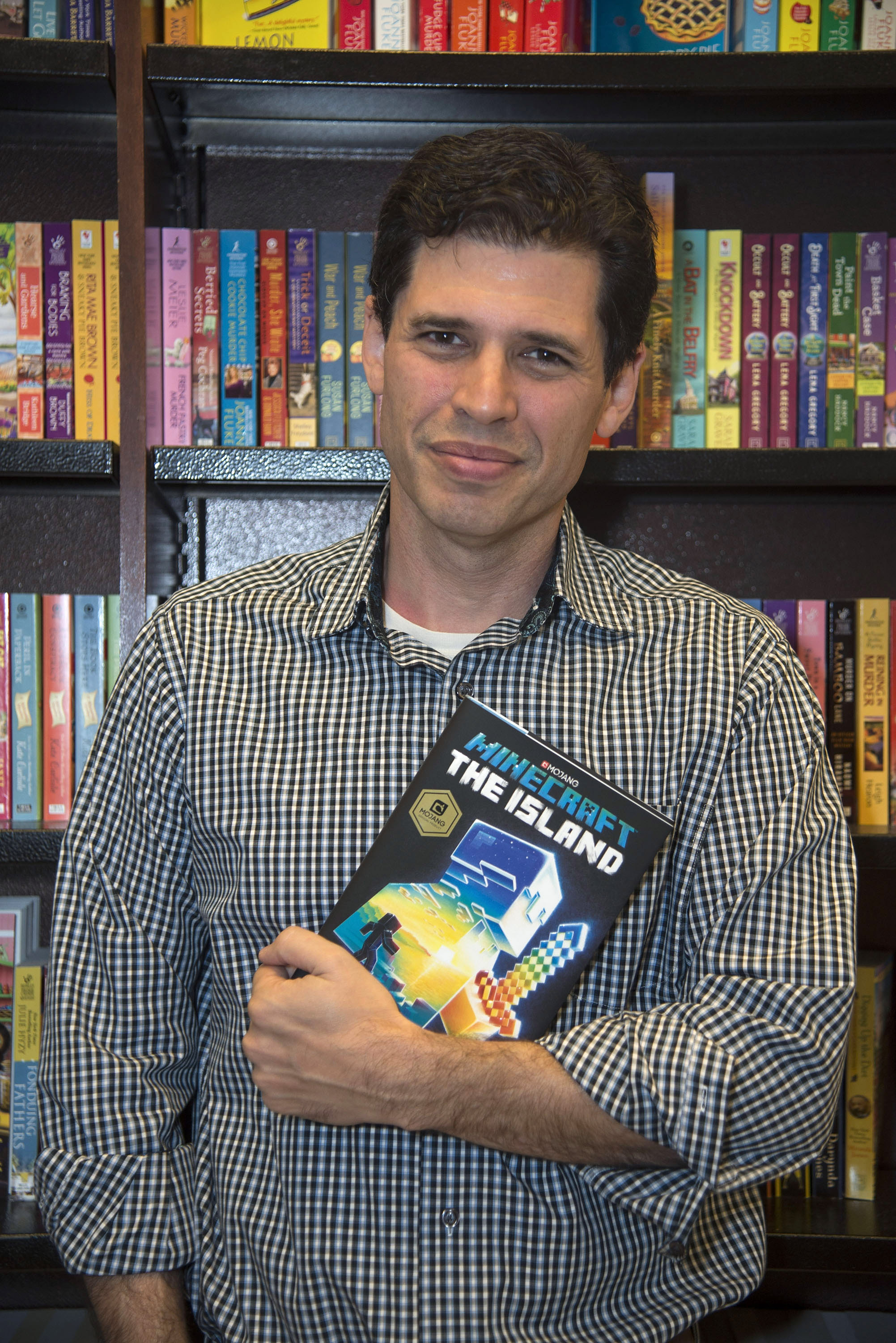 Max Brooks at his signing for one of his books at Barnes & Noble on July 29, 2017 | Source: Getty Images