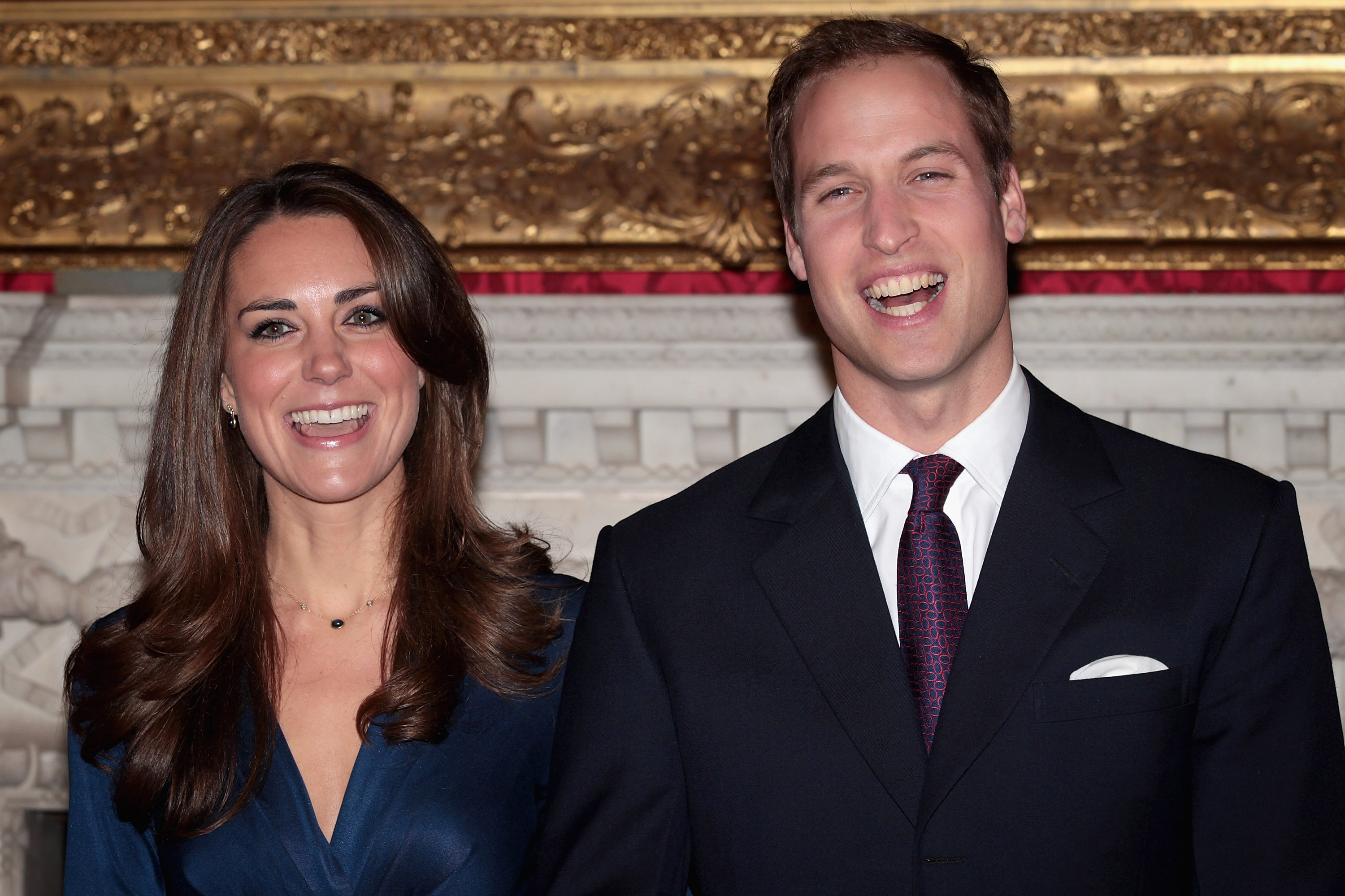 Prince William and Kate Middleton pose for photographs on November 16, 2010, in London, England. | Source: Getty Images