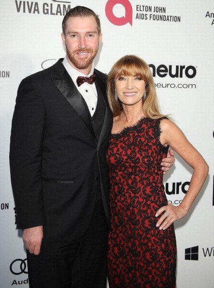 Jane Seymour und Sean Flynn bei der 22. jährlichen Oscar-Viewing-Party der Elton John AIDS Foundation, die am 2. März 2014 in West Hollywood, Kalifornien, stattfand. | Quelle: Getty Images