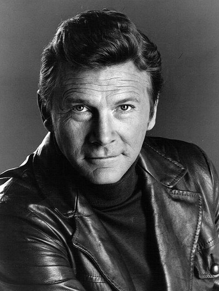 Steve Forrest as Hondo Harrelson from the television program "S.W.A.T." | Source: Wikimedia Commons