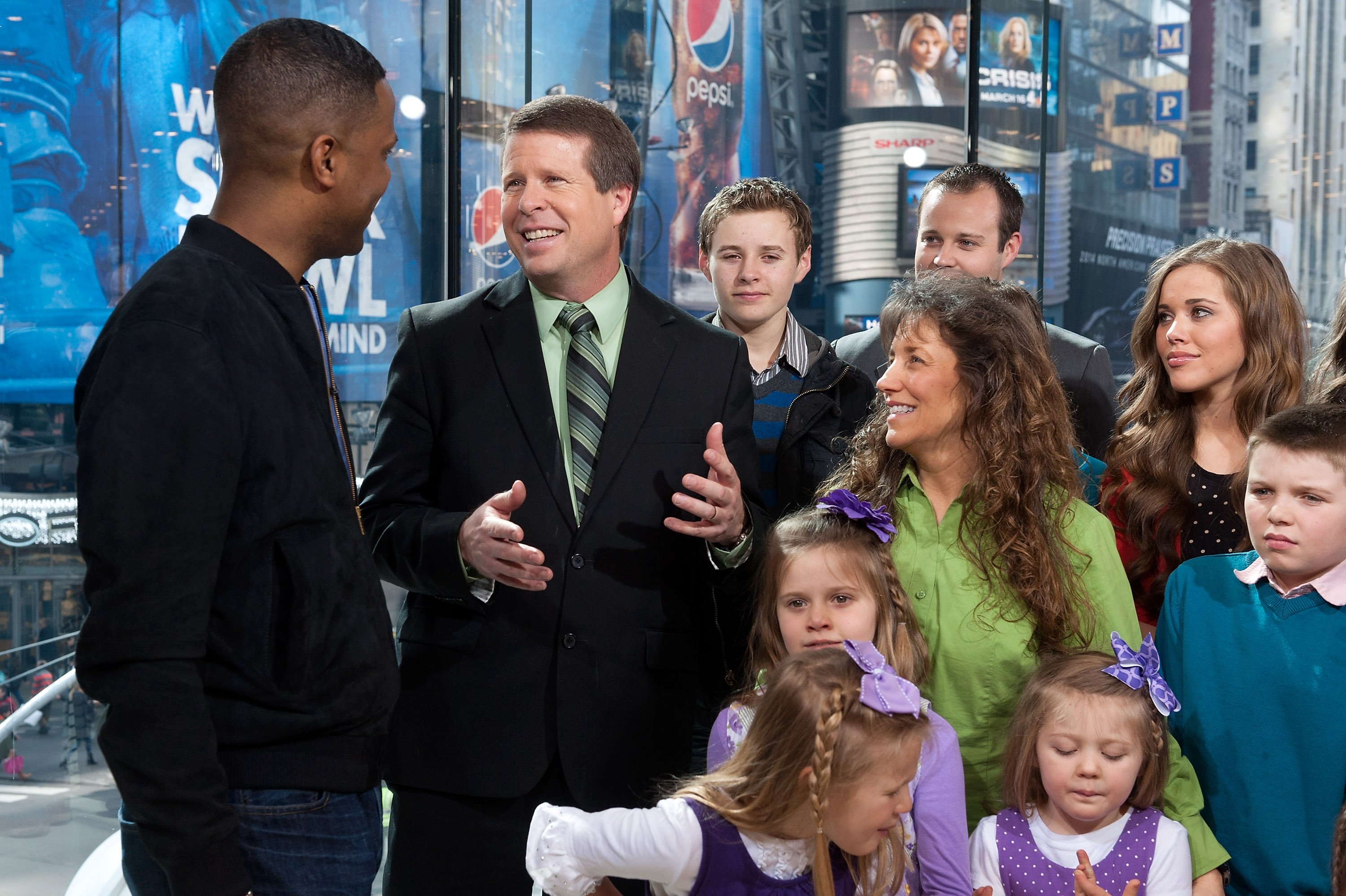 Jim Bob and Michelle Duggar with their kids. | Source: Getty Images