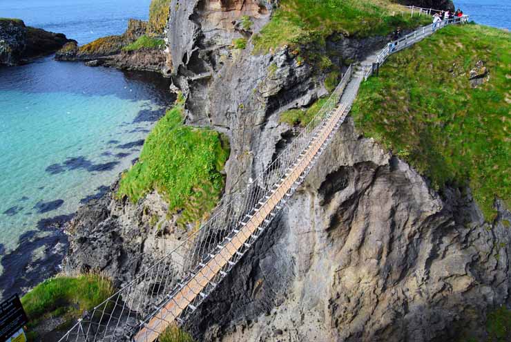 Image credits: amazingplacesonearth.com Image credits: amazingplacesonearth.com
