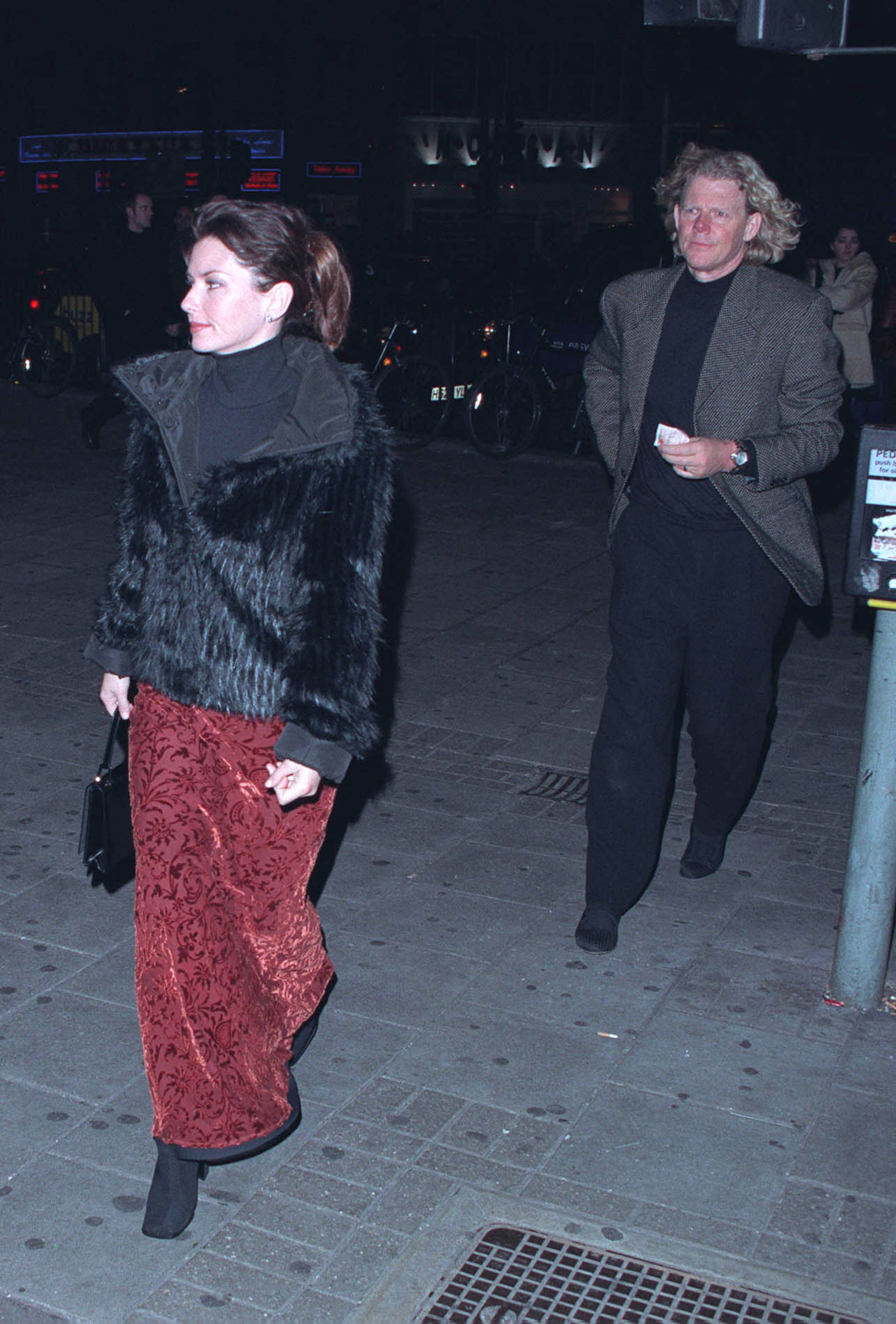 Shania Twain and Robert Lange attend a performance of Swan Lake at the Dominion Theatre on February 15, 2000 in London. | Source: Getty Images