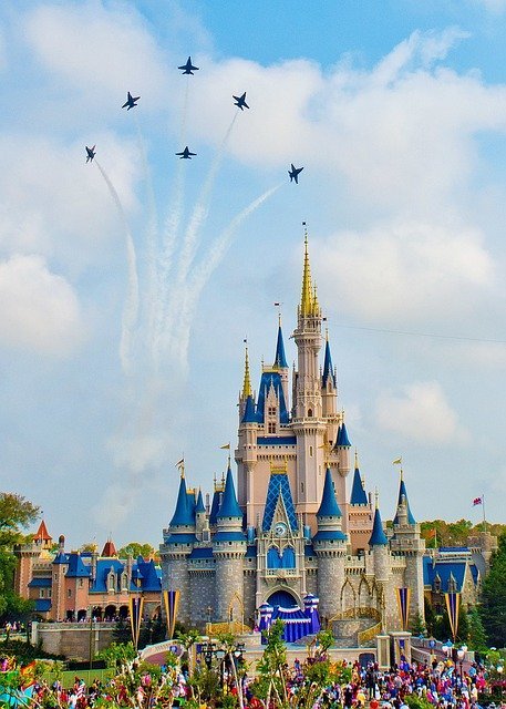 A castle in Disneyworld | Photo: Pixabay