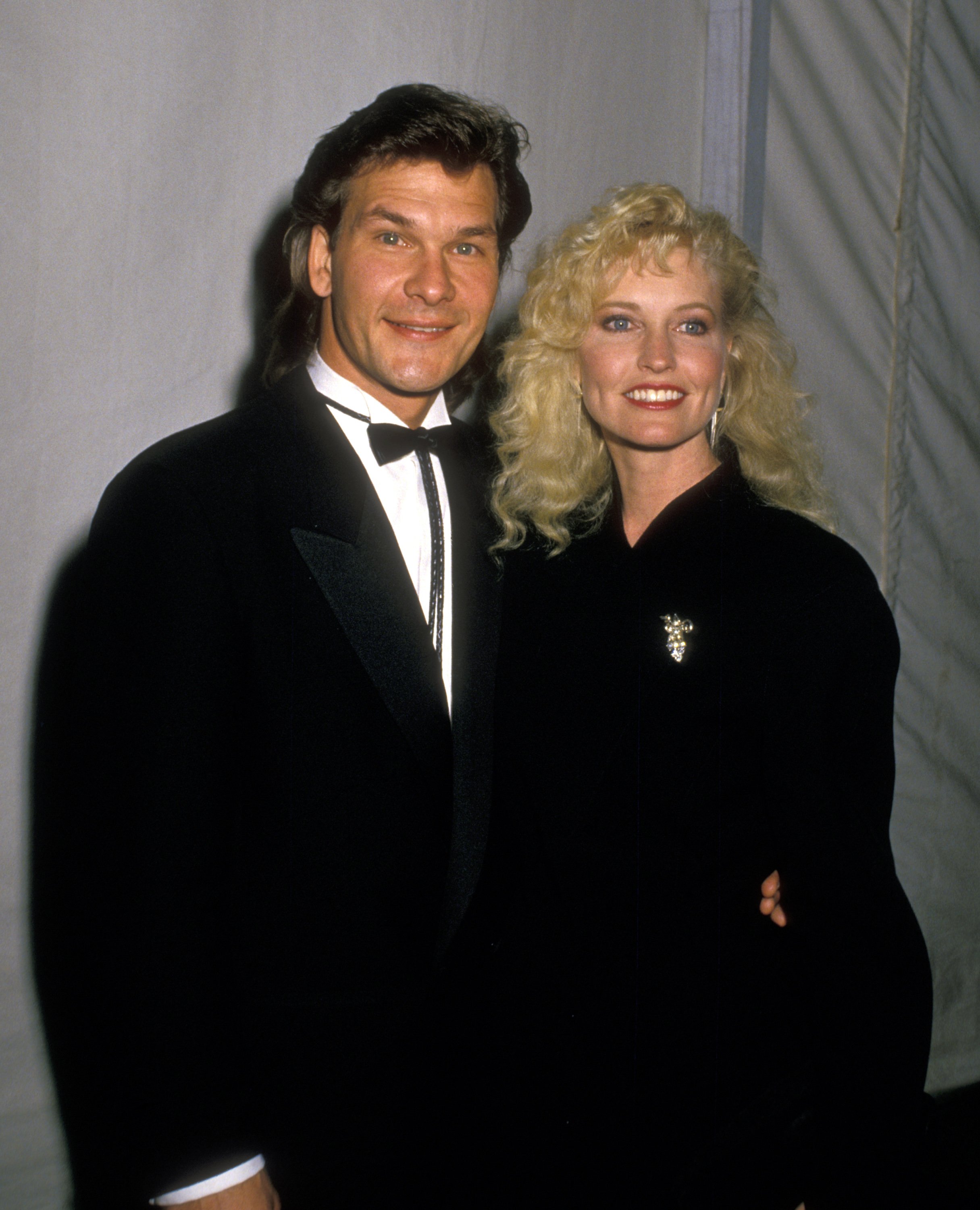 Patrick Swayze and Lisa Niemi at the 15th Annual American Music Awards on January 25, 1988, in Los Angeles, California. | Source: Getty Images