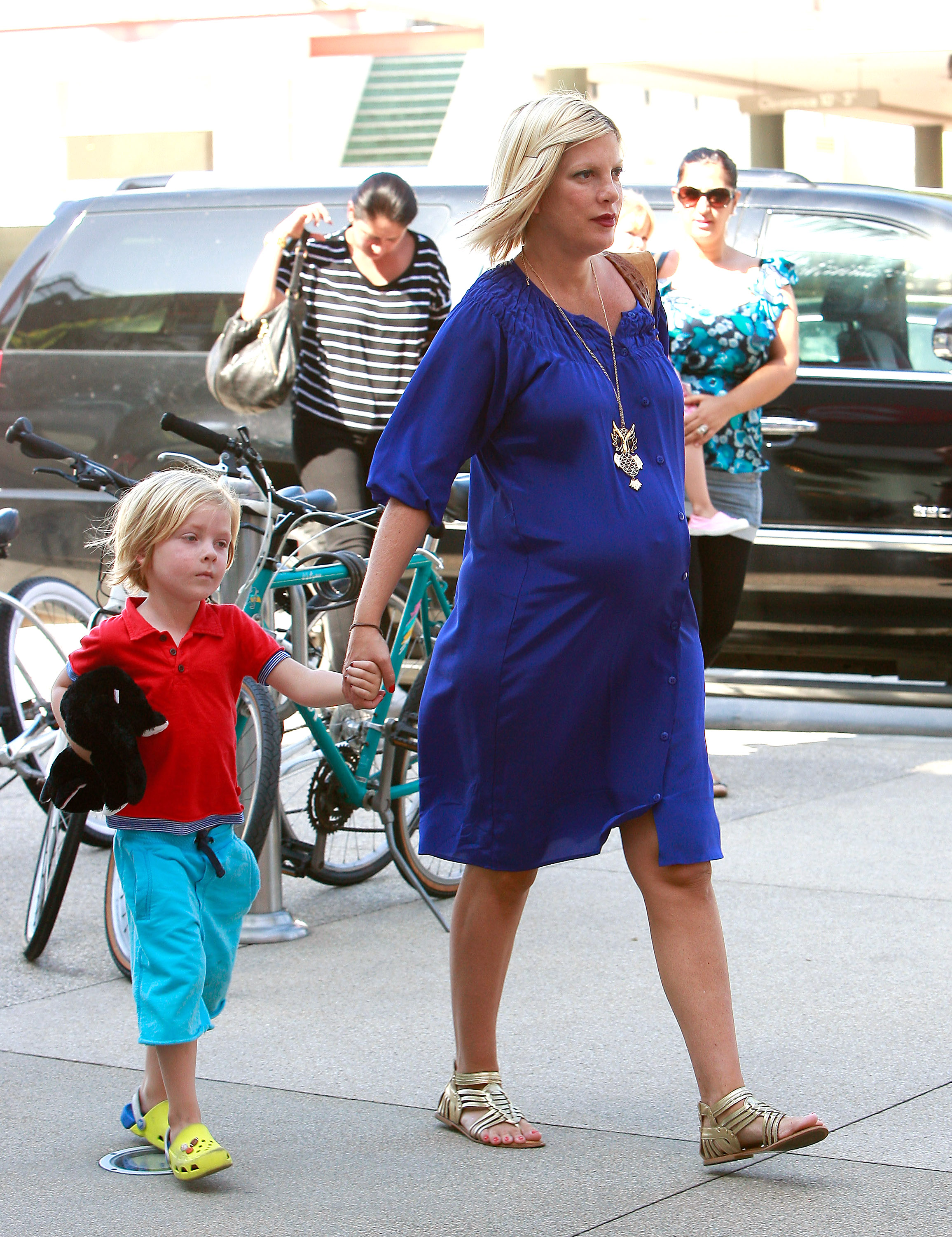 Liam McDermott and Tori Spelling spotted in Los Angeles, California on August 30, 2011 | Source: Getty Images