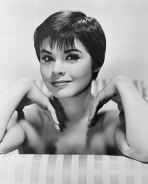 La actriz y bailarina Neile Adams en una imagen de 1960. | Foto: Wikimedia Commons La actriz y bailarina Neile Adams en una imagen de 1960. | Foto: Wikimedia Commons