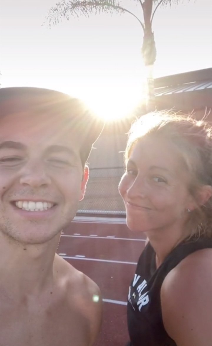 Makenna Myler and her husband Mike Myler taking a selfie after she runs on her viral video in October 2020. I Image: TikTok/ mikemyler