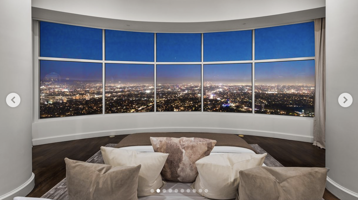 One of the bedrooms in Rihanna's penthouse in Century City, with a view, published in March 2024 | Source: instagram/jamesbondst
