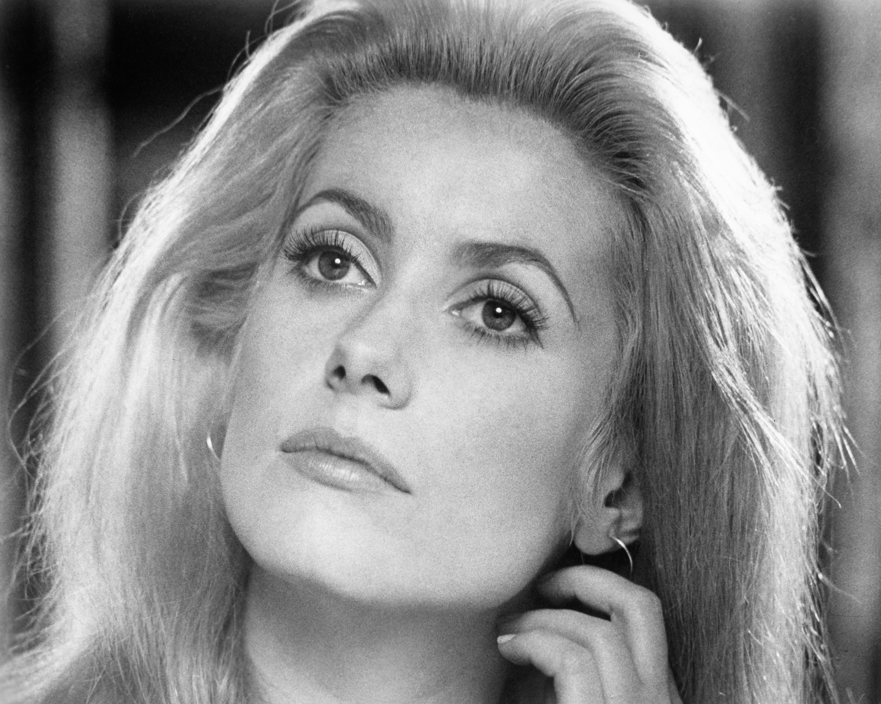 The actress as Nicole Britton in the film "Hustle," circa 1975. | Source: Getty Images