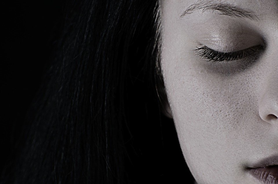 Un visage sans maquillage. | Photo : Pixabay Un visage sans maquillage. | Photo : Pixabay