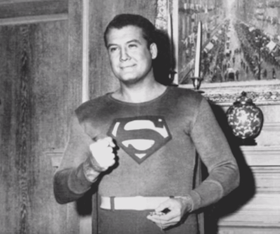 George Reeves as Superman. | Source: YouTube/TheLifeAndSadEnding