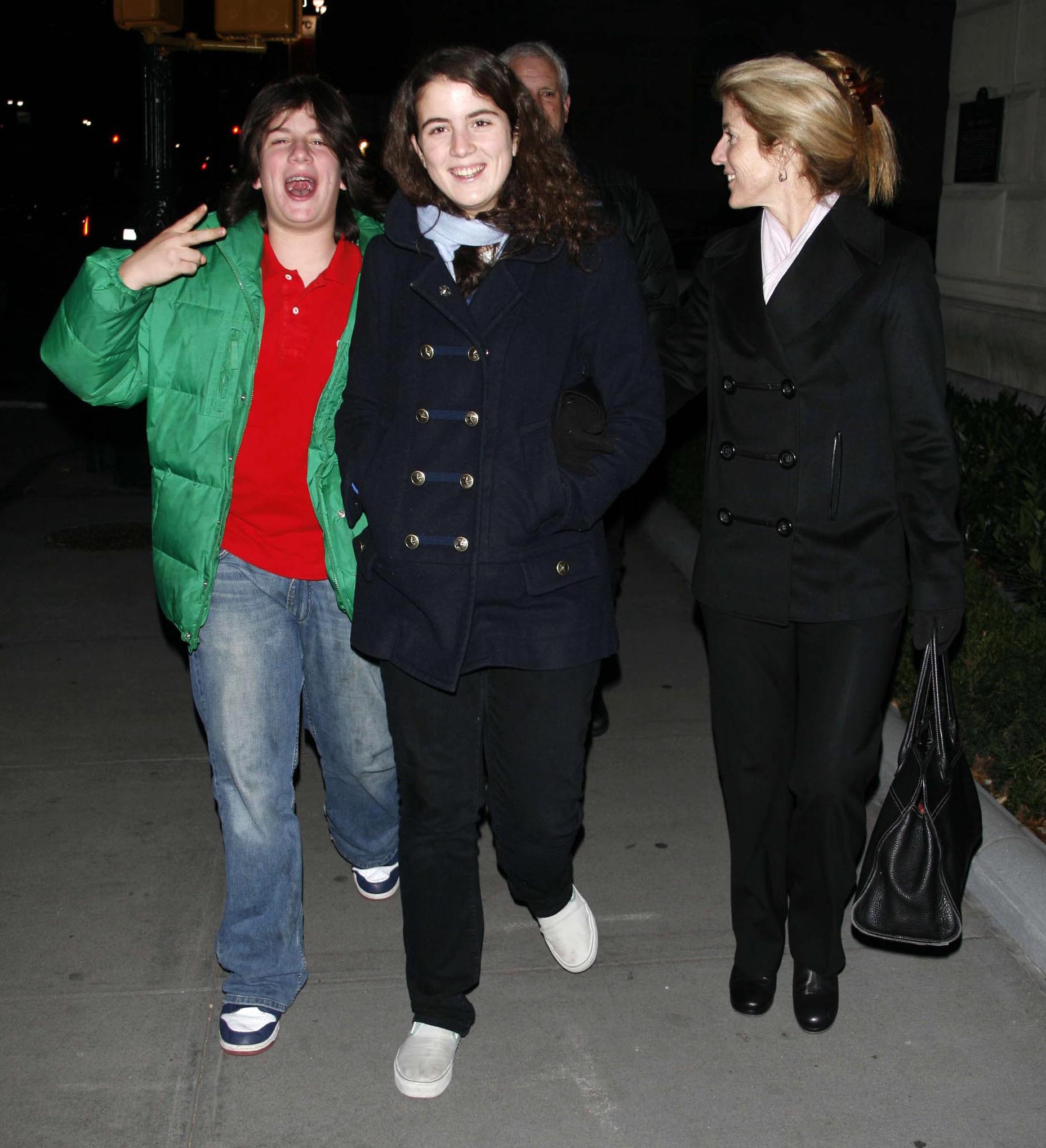 Jack and Tatiana Schlossberg with their mother Caroline Kennedy in 2006 | Source: Getty Images