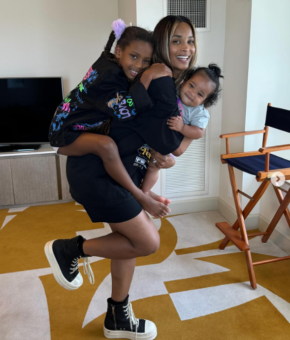 Ciara poses with her daughters on August 22, 2024 | Source: Instagram/ciara