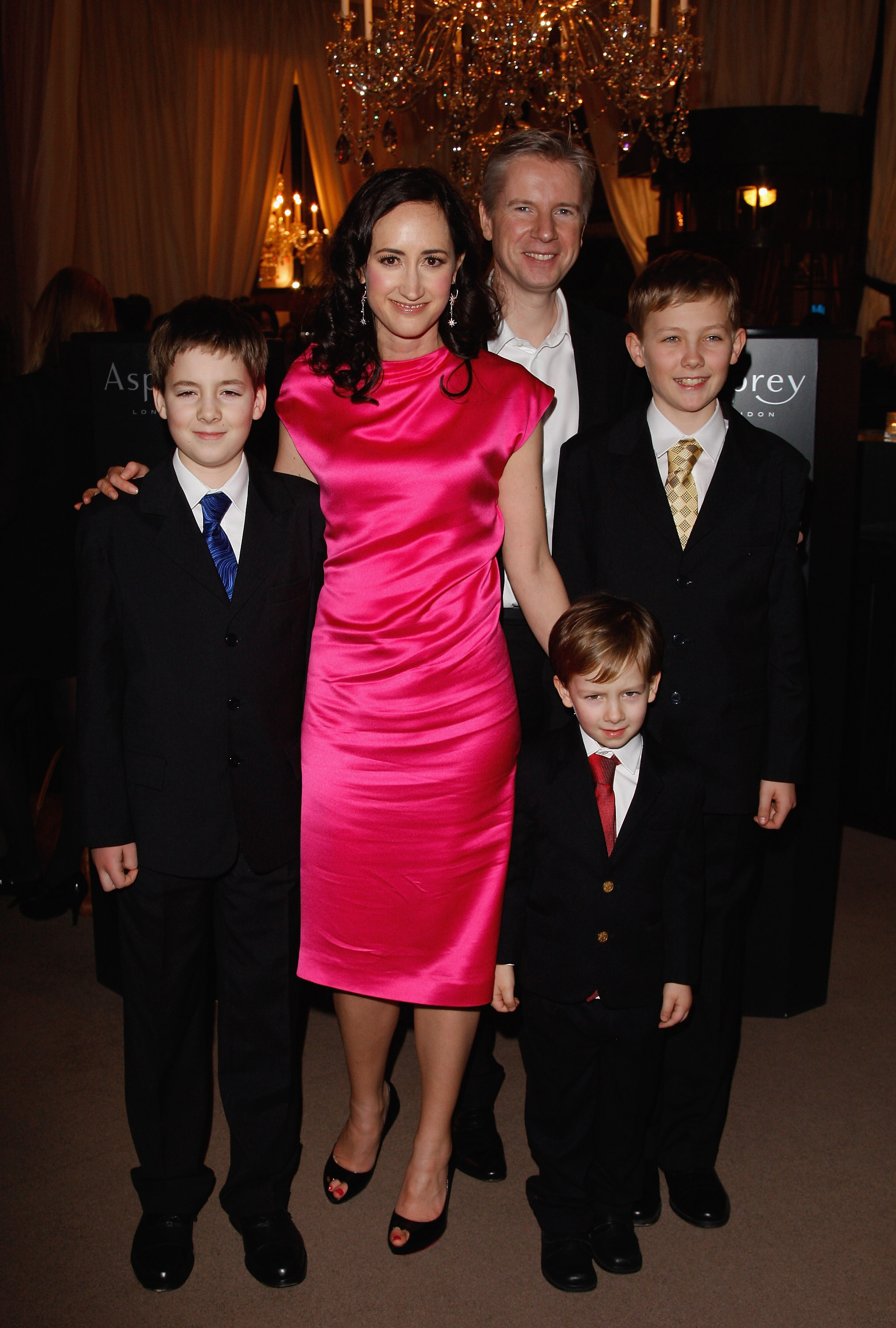 Sophie Kinsella, Rx, Oscar, Hugo, Freddy, and Henry Wickham attend the afterparty following the UK film premiere of "Confessions Of A Shopaholic," at Asprey in London on February 16, 2009. | Source: Getty Images