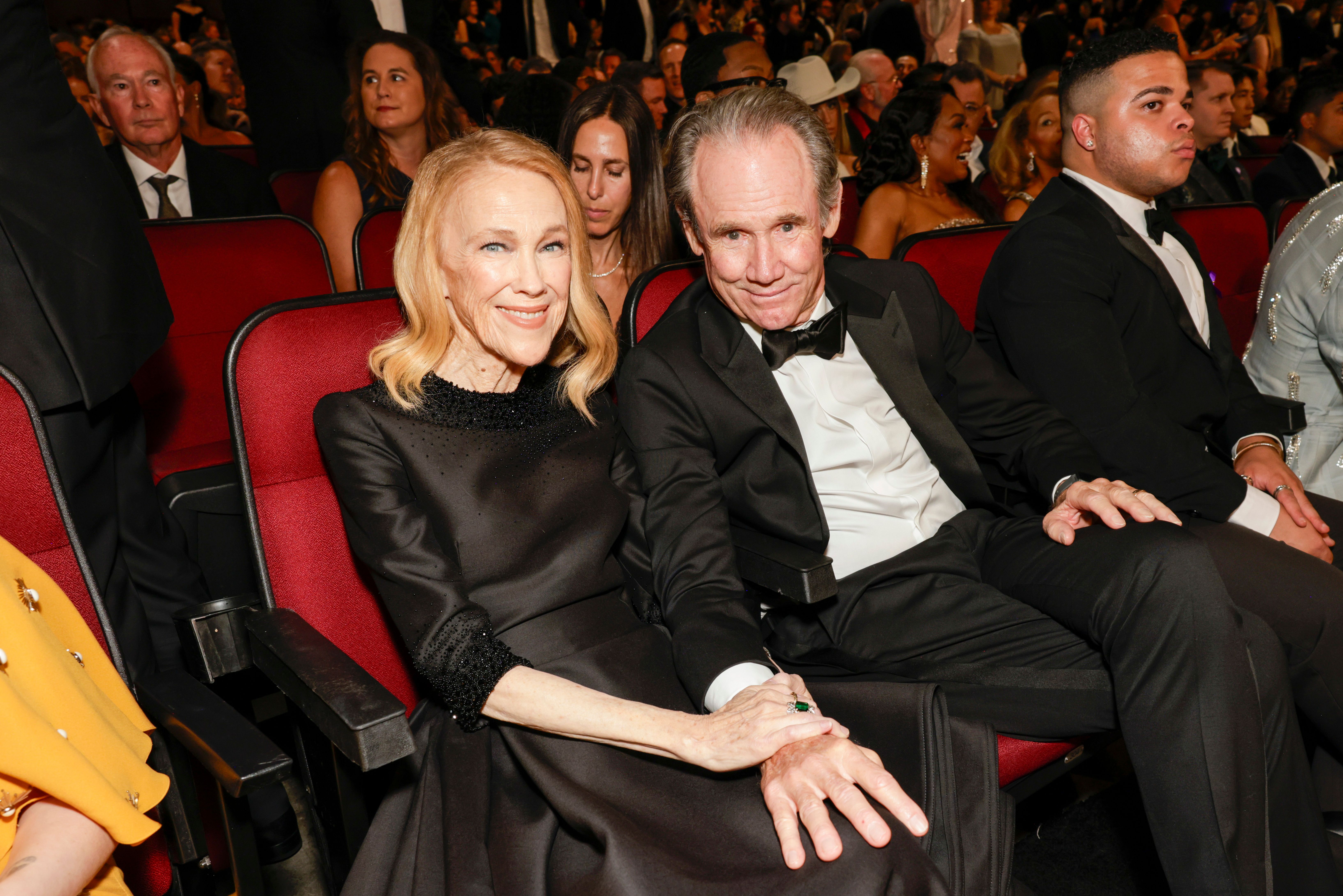 Catherine O'Hara and Bo Welch attend The 77th Primetime Emmy Awards on September 14, 2025 | Source: Getty Images