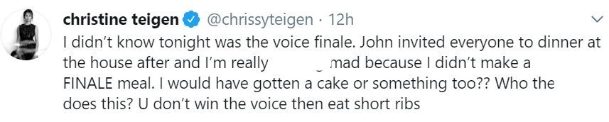 Chrissy Teigen comments on John Legend inviting guests over for dinner | Photo: Twitter/ Chrissy Teigen