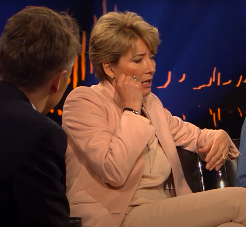 Emma Thompson disclosing her phone call from Donald Trump during an episode of "Skavlan," posted on March 23, 2017. | Source: YouTube/Skavlan