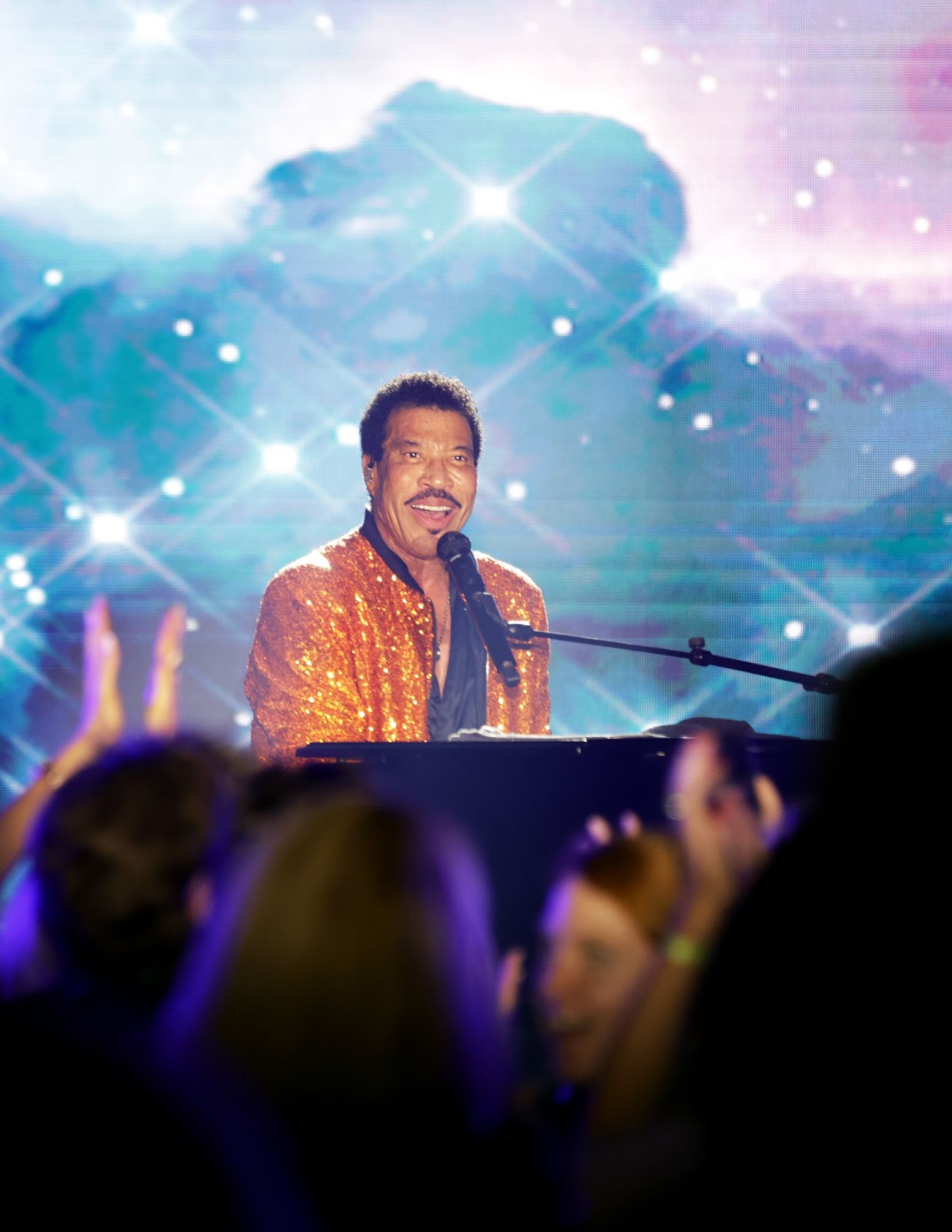 Lionel Richie performing live on February 18, 2023, in Palm Beach, Florida. | Source: Getty Images