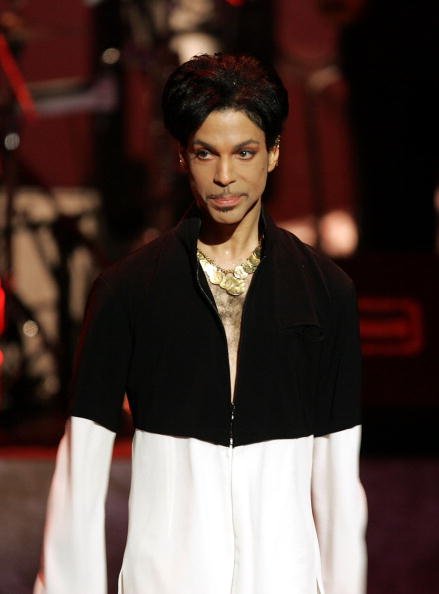 Prince at the Dorothy Chandler Pavilion on March 19, 2005 in Los Angeles, California. | Photo: Getty Images