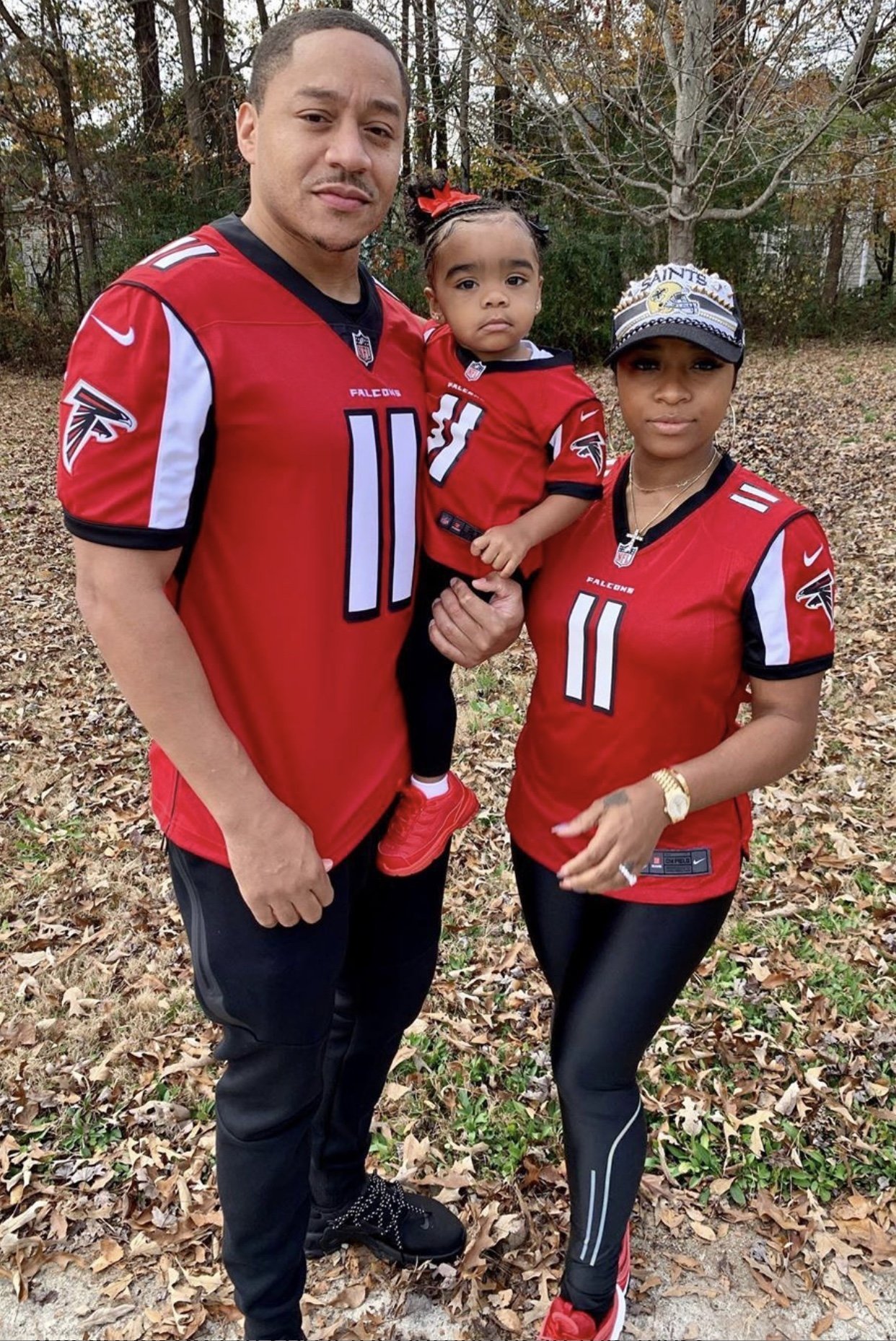 The Johnson-Rushing family in matching attires | Source: Instagra,/ToyaJohnson