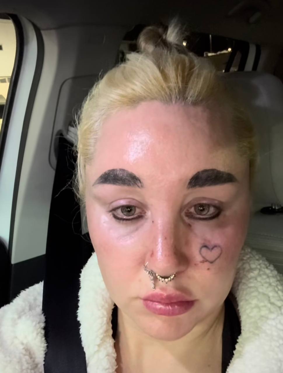 Amanda Bynes from a social media story dated October 4, 2025. | Source: Instagram/amandapandapandapanda1