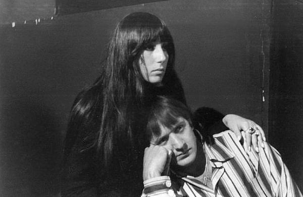 Cher and Sonny Bono, 1966. | Source: Wikimedia Commons