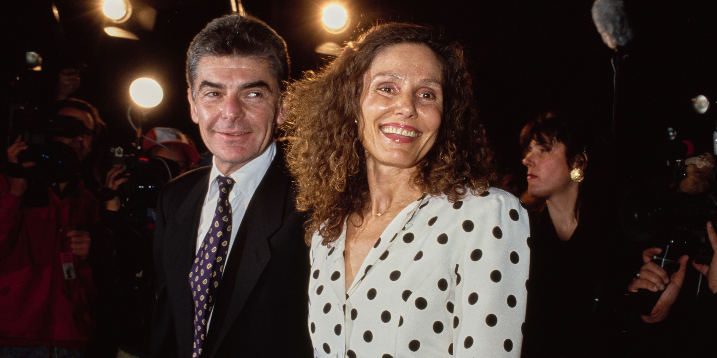 Richard Benjamin and Paula Prentiss, 1990 | Source: Getty Images
