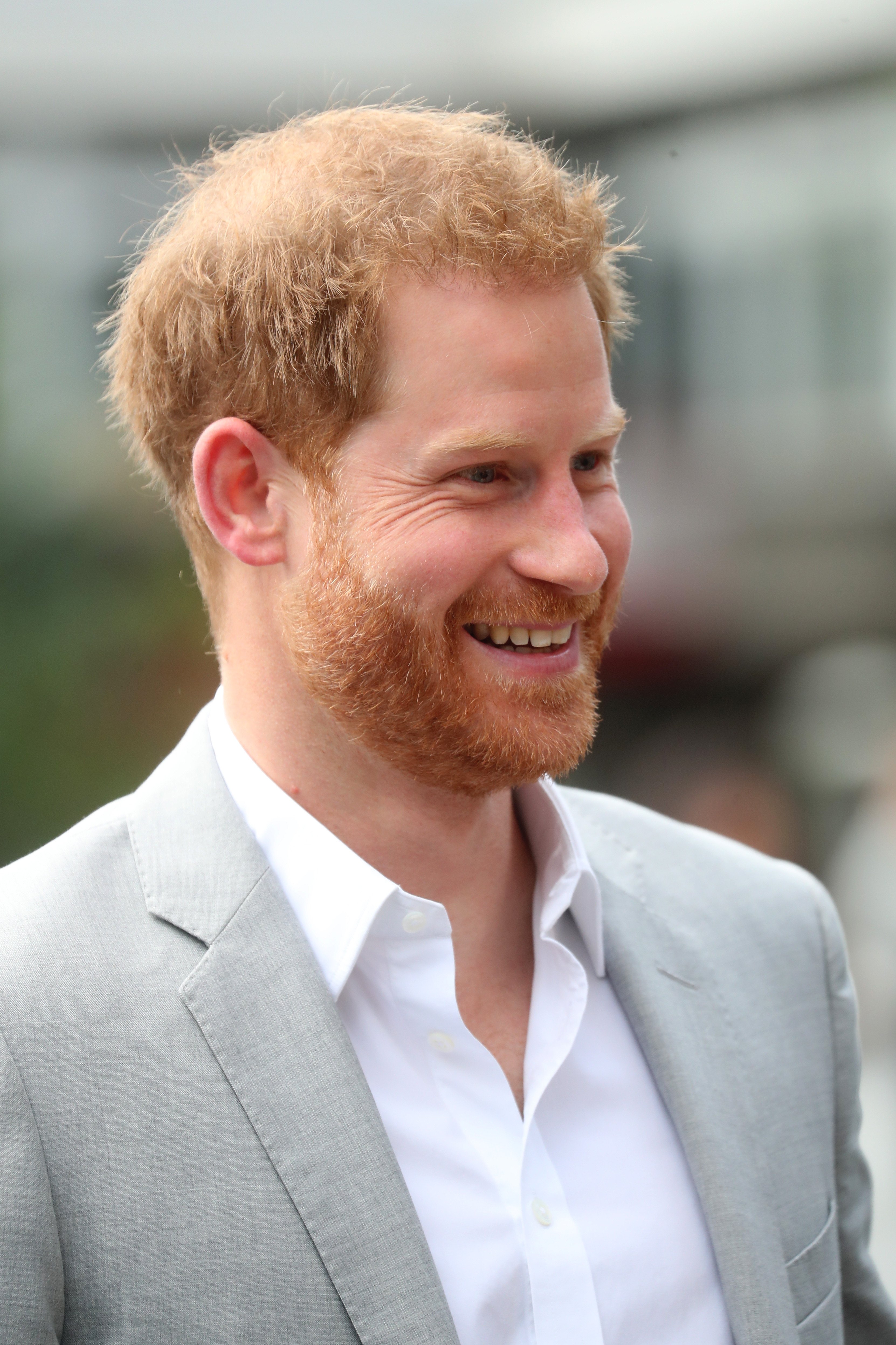 Prinz Harry kommt in Amsterdam an, um eine Partnerschaft zwischen Booking.com, SkyScanner, CTrip, TripAdvisor und Visa am A'dam Tower am 3. September 2019 in Amsterdam, Niederlande, bekannt zu geben. | Quelle: Getty Images