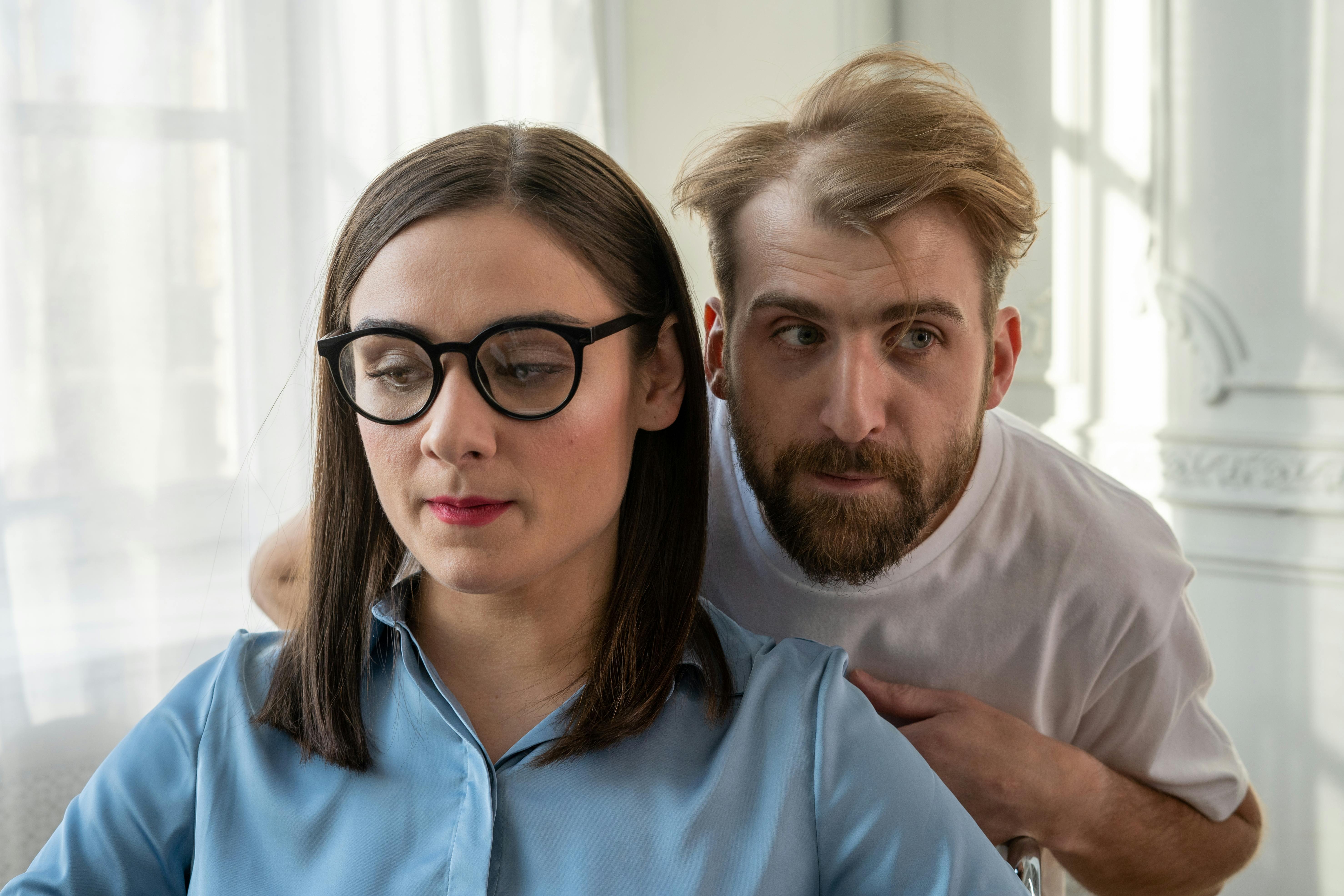 Couple hatching a plan | Source: Pexels