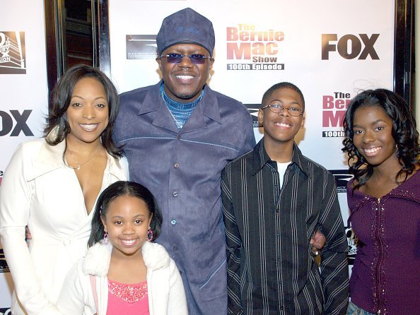 Casts of "The Bernie MAc" show, Kellita Smith, Dee Dee Davis, Bernie Mac, Jeremy Suarez and Camille Winbush during a red carpet appearance | Photo: GettyImages