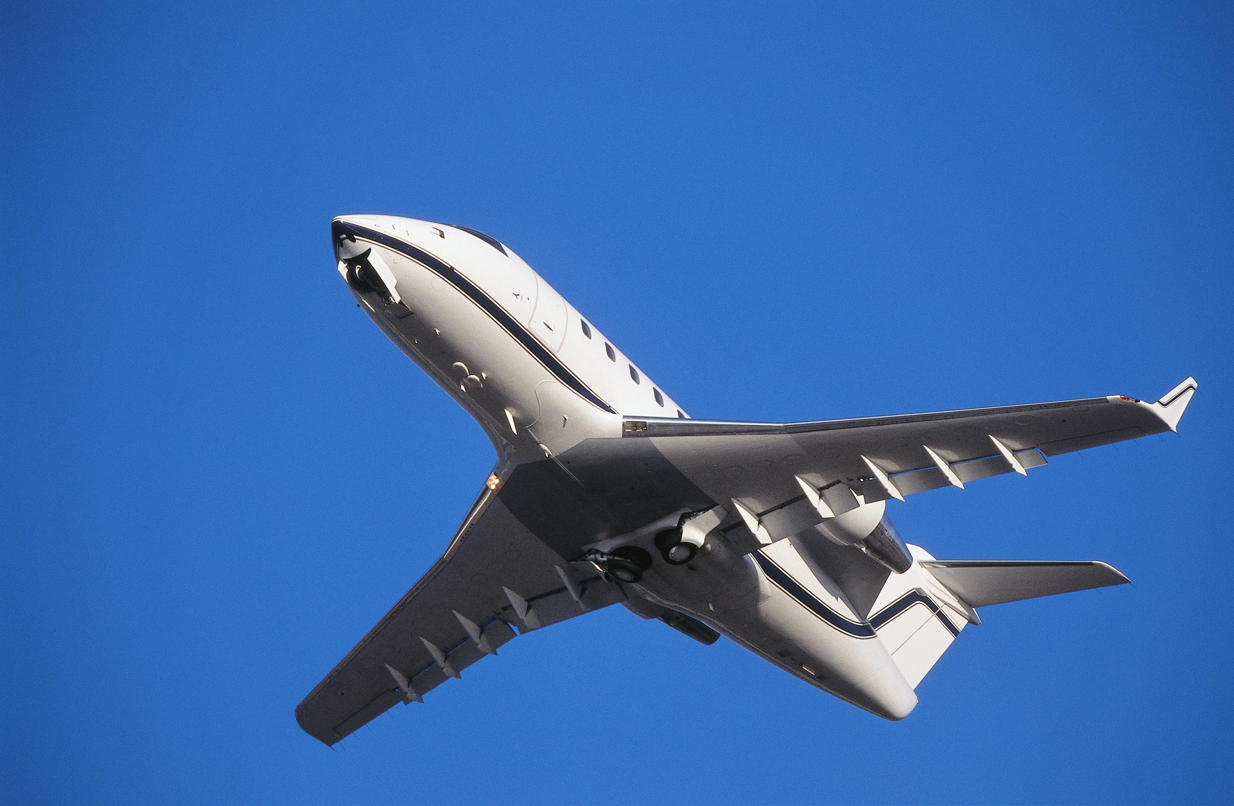 Bombardier Challenger Cl-600 taking-off with undercarriage retracting | Source: Getty Images