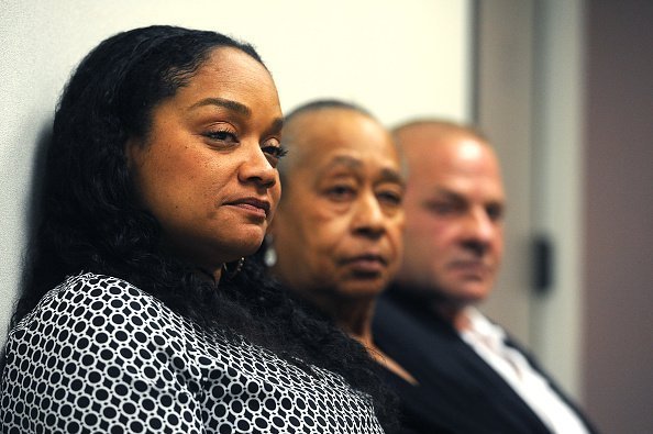 O.J. Simpson's daughter Arnelle Simpson at Simpson's parole hearing on July 20, 2017 | Photo: Getty Images