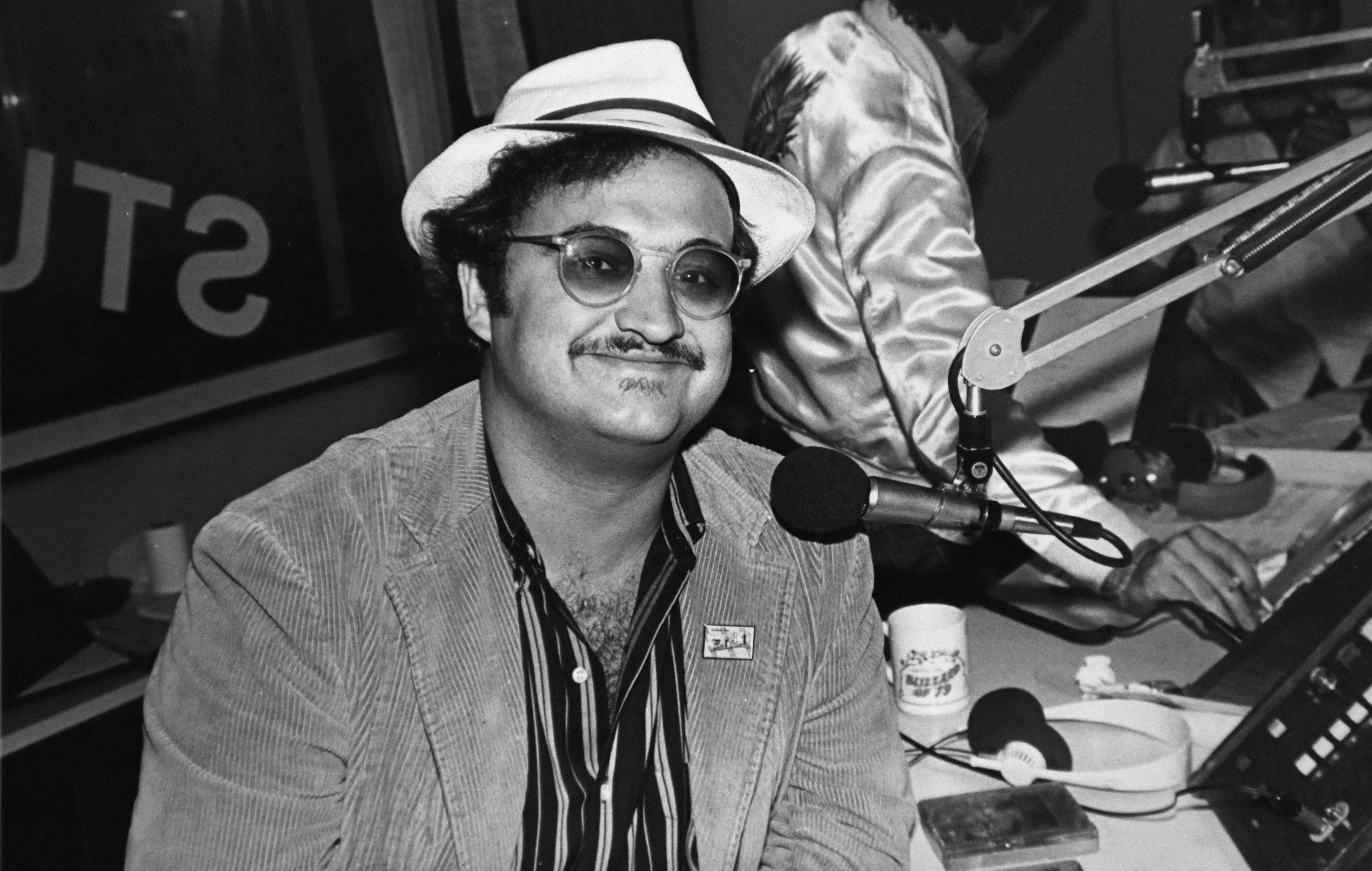 John Belushi promoting his movie "The Blues Brothers" on the radio in Chicago, Illinois in the 1980 summer. | Source: Getty Images