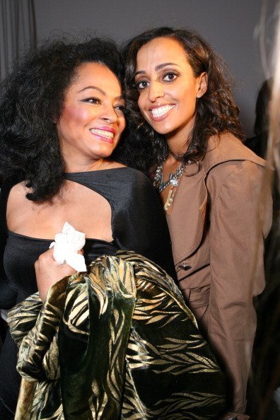 Diana Ross and Chudney Lane backstage at Meghan Spring 2007  | Photo: Getty Images