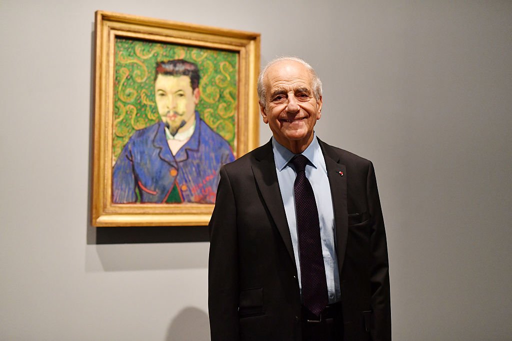 Jean-Pierre Elkabbach assiste à un cocktail pour l'ouverture d'icônes de l'art moderne à la fondation louis vuitton le 20 octobre 2016 à Paris. | Photo : Getty Images