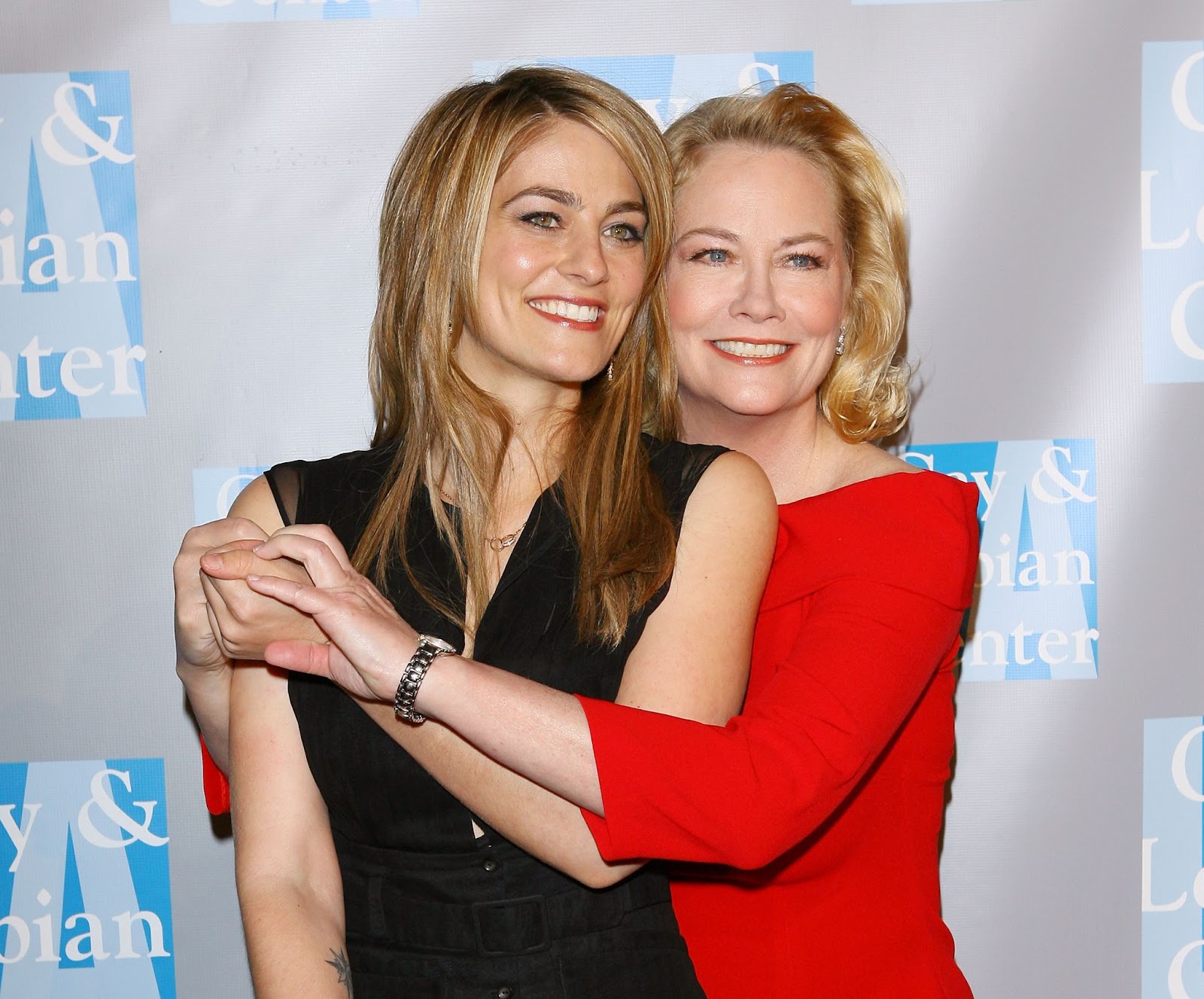 Cybill Shepherd and Clementine Ford at the "An Evening with Women: Celebrating Art, Music & Equality" presented by the L.A. Gay & Lesbian Center on April 24, 2009, in Beverly Hills, California. | Source: Getty Images