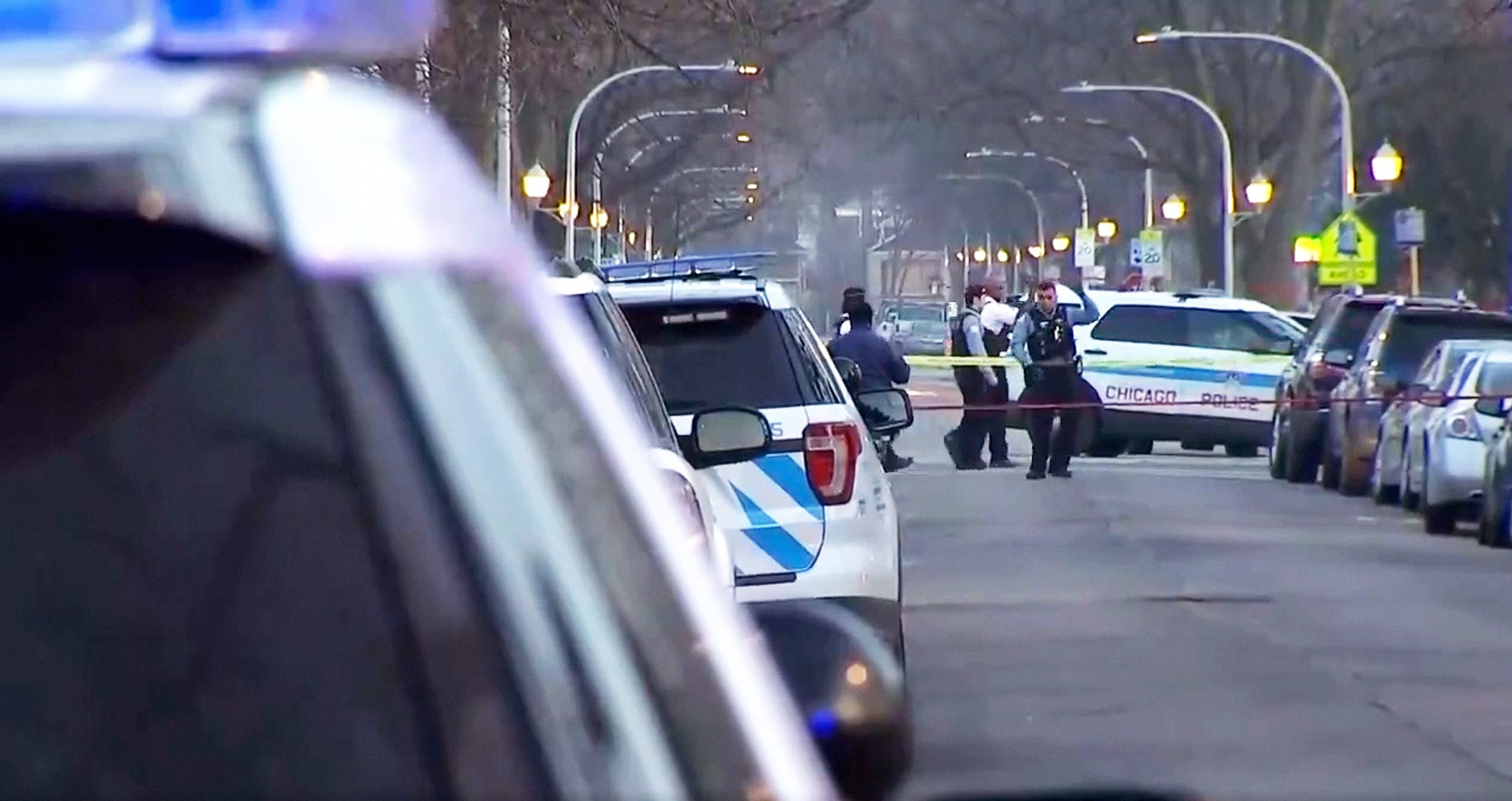 Heavy police presence at the scene of the crime | Photo: NBC Chicago