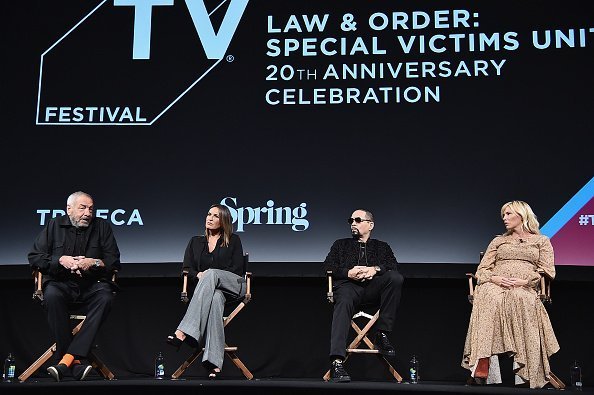  Mariska Hargitay and co-stars speak onstage at the 'Law & Order: SVU' 20th Anniversary Celebration | Photo: Getty Images