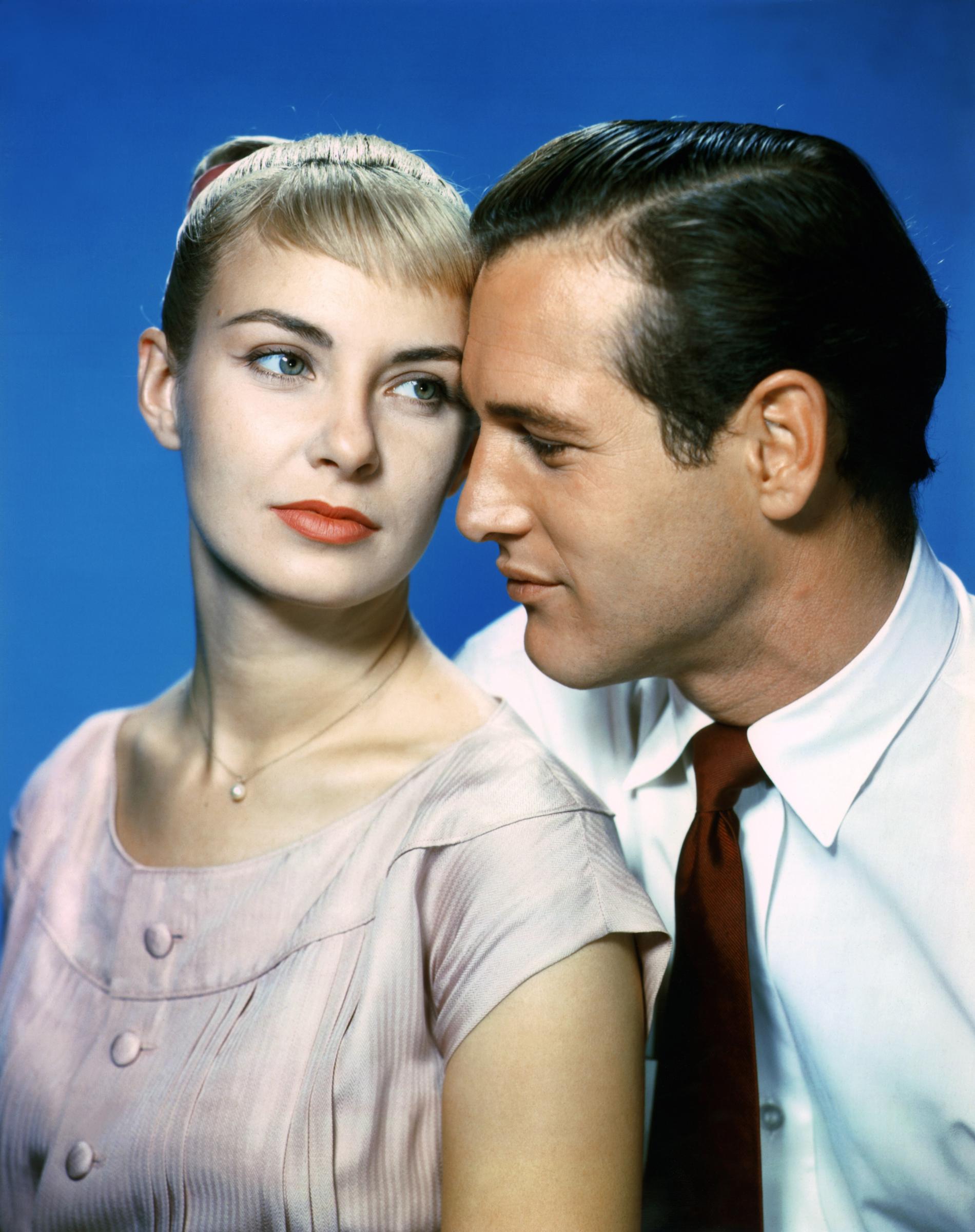 Paul Newman and Joanne Woodward on the set of "The Long Hot Summer," in 1958 | Source: Getty Images